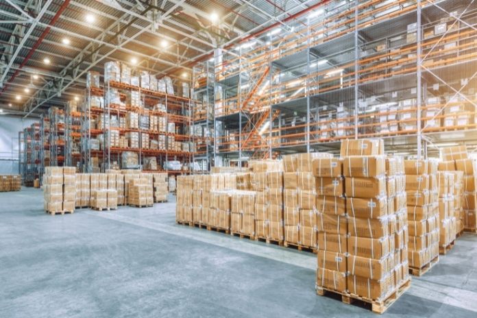 How To Stay Safe While Working in a Warehouse