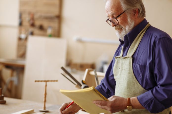 7 Best Creative Hobbies To Explore While Retired